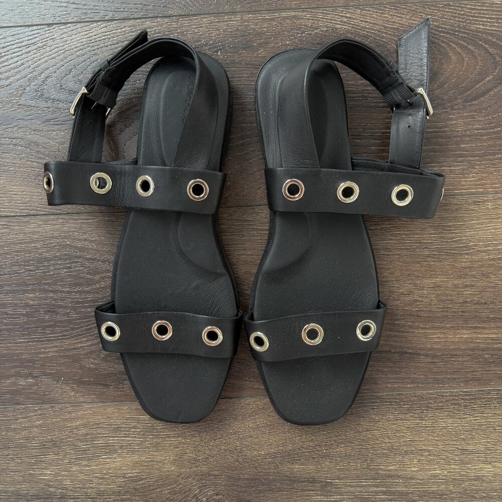 Poppy Barley Leather Grommet Sandal - Black Leather - 10
